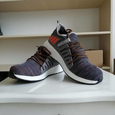 Bernafas Flying Knit Sepatu Kerja Sepatu Keamanan Nyaman Kevlar Midsole Baja Toe EVA Sol